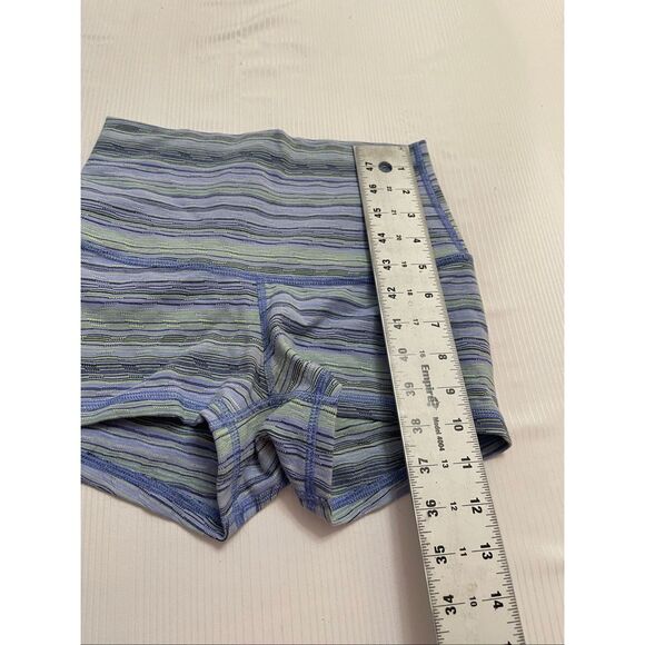 Lululemon Boogie Booty Shorts Size Small Medium See Measurements - Picture 3 of 7